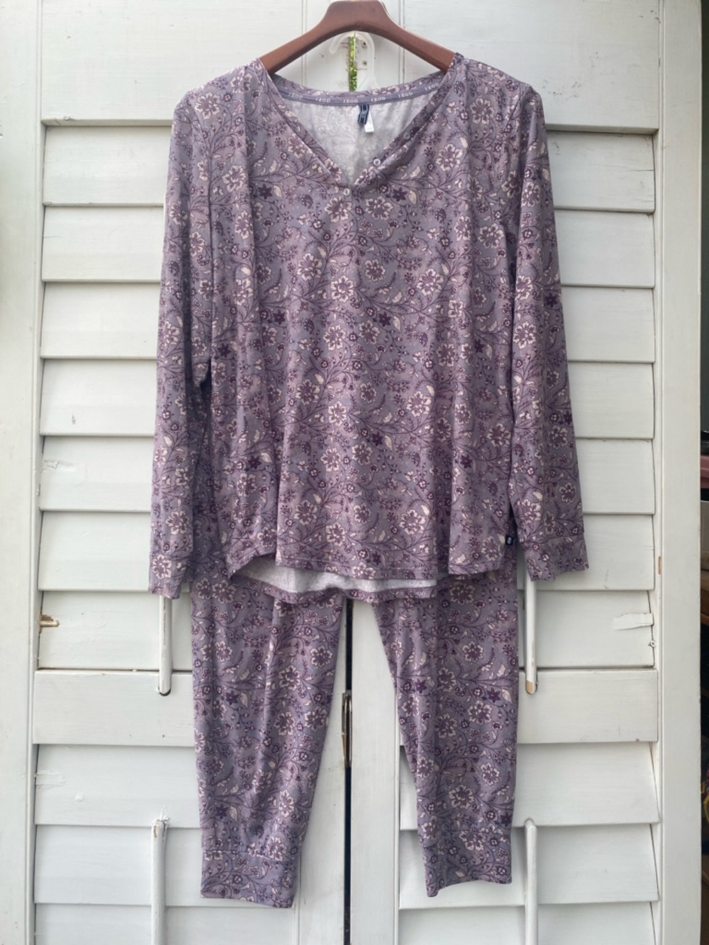 Izod Lavender Floral Long Sleeve Pajama Set